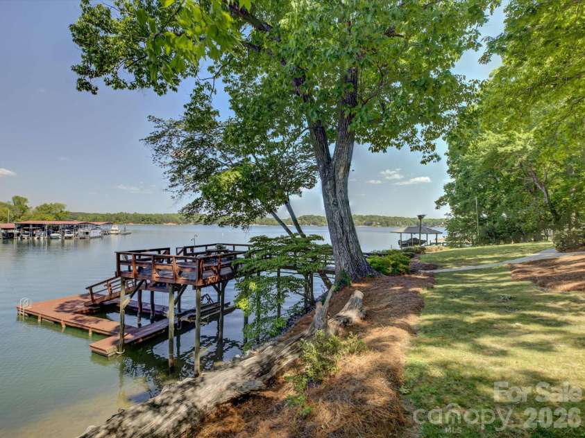 3940 Sandy Point Drive, York, SC 29745.  MLS# CAR4374280, YatesRealty ID 17362. Welcome to 3940 Sandy Point Drive! 