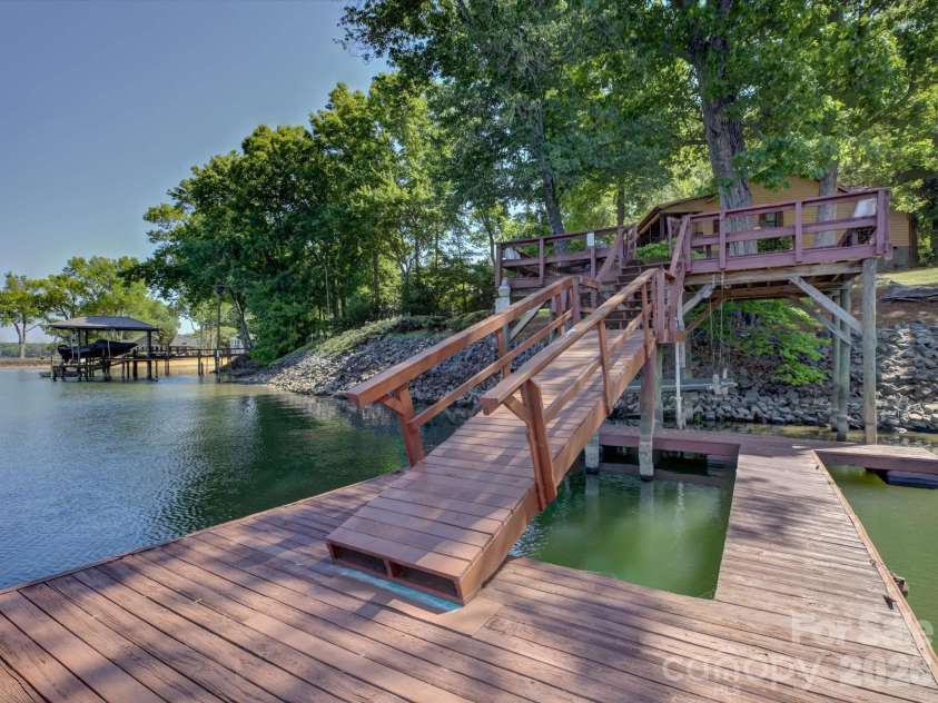 3940 Sandy Point Drive, York, SC 29745.  MLS# CAR4374280, YatesRealty ID 17362. Welcome to 3940 Sandy Point Drive! 