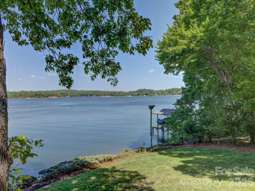 3940 Sandy Point Drive, York, SC 29745.  MLS# CAR4374280, YatesRealty ID 17362. Welcome to 3940 Sandy Point Drive! 