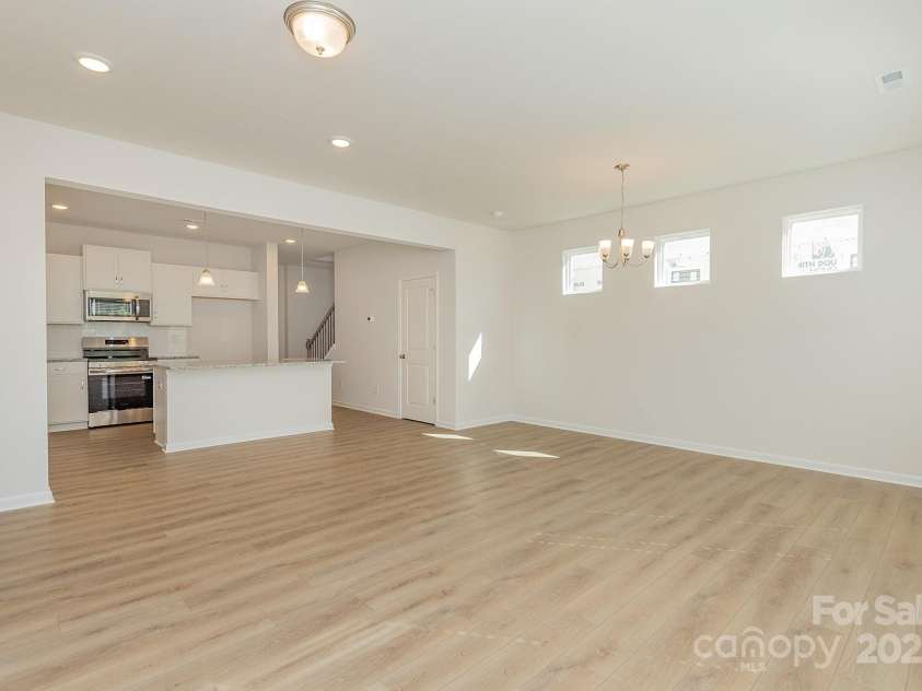 6024 Jasmine Branch Road, Charlotte, NC 28216.  MLS# CAR4260393, YatesRealty ID 17362. Suwanee Open Concept 1st Floor