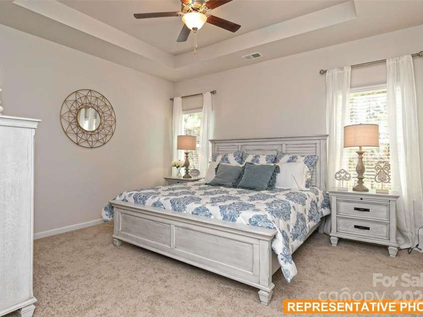 6024 Jasmine Branch Road, Charlotte, NC 28216.  MLS# CAR4260393, YatesRealty ID 17362. Suwanee Primary Suite