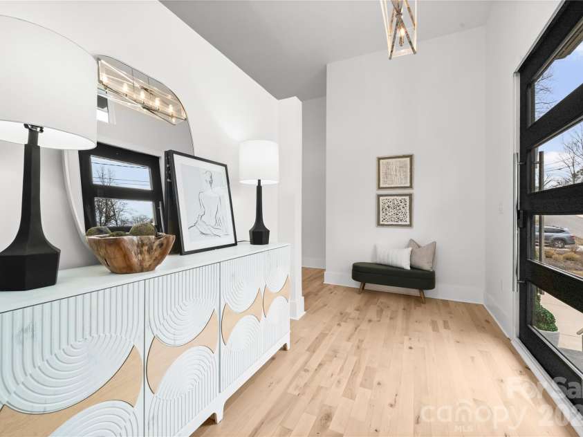 720 Ellsworth Road, Charlotte, NC 28211.  MLS# CAR4346480, YatesRealty ID 17365. 