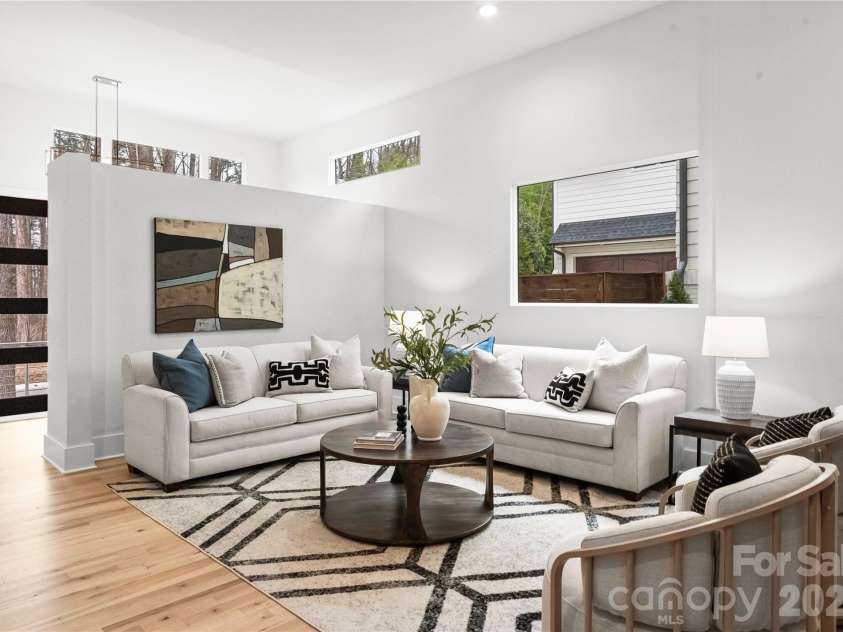 720 Ellsworth Road, Charlotte, NC 28211.  MLS# CAR4346480, YatesRealty ID 17365. 