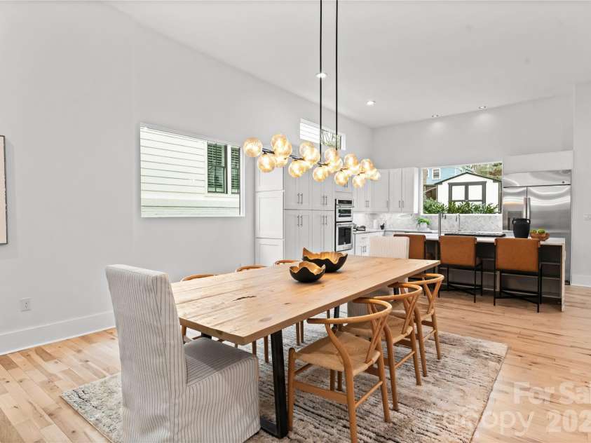 720 Ellsworth Road, Charlotte, NC 28211.  MLS# CAR4346480, YatesRealty ID 17365. 