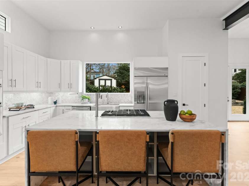 720 Ellsworth Road, Charlotte, NC 28211.  MLS# CAR4346480, YatesRealty ID 17365. 