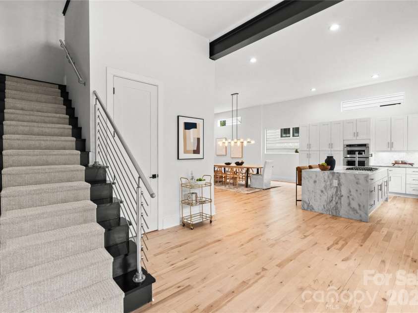 720 Ellsworth Road, Charlotte, NC 28211.  MLS# CAR4346480, YatesRealty ID 17365. 