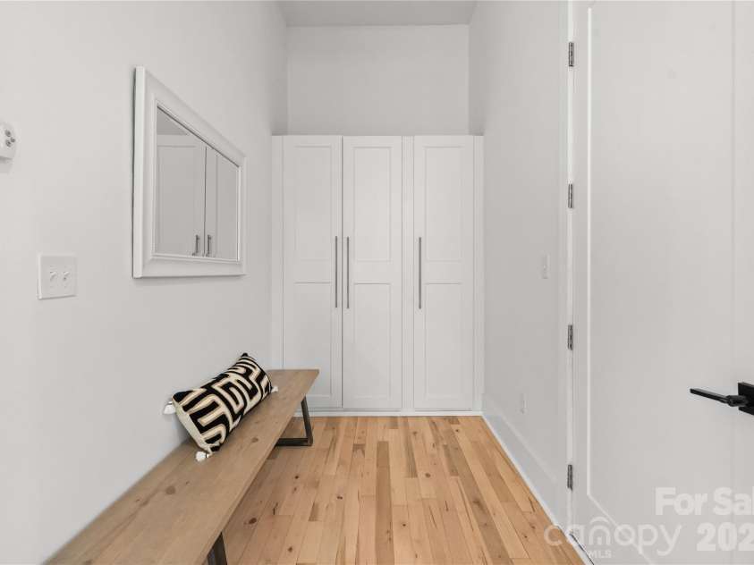 720 Ellsworth Road, Charlotte, NC 28211.  MLS# CAR4346480, YatesRealty ID 17365. 
