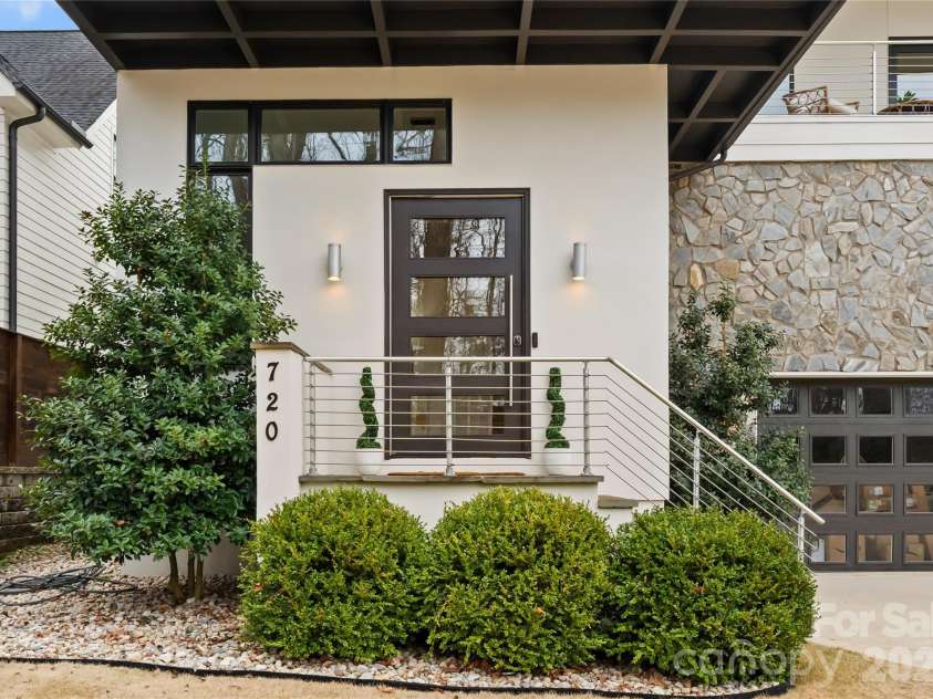 720 Ellsworth Road, Charlotte, NC 28211.  MLS# CAR4346480, YatesRealty ID 17365. 