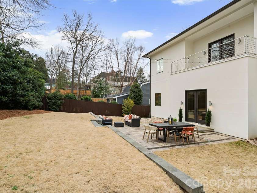 720 Ellsworth Road, Charlotte, NC 28211.  MLS# CAR4346480, YatesRealty ID 17365. 