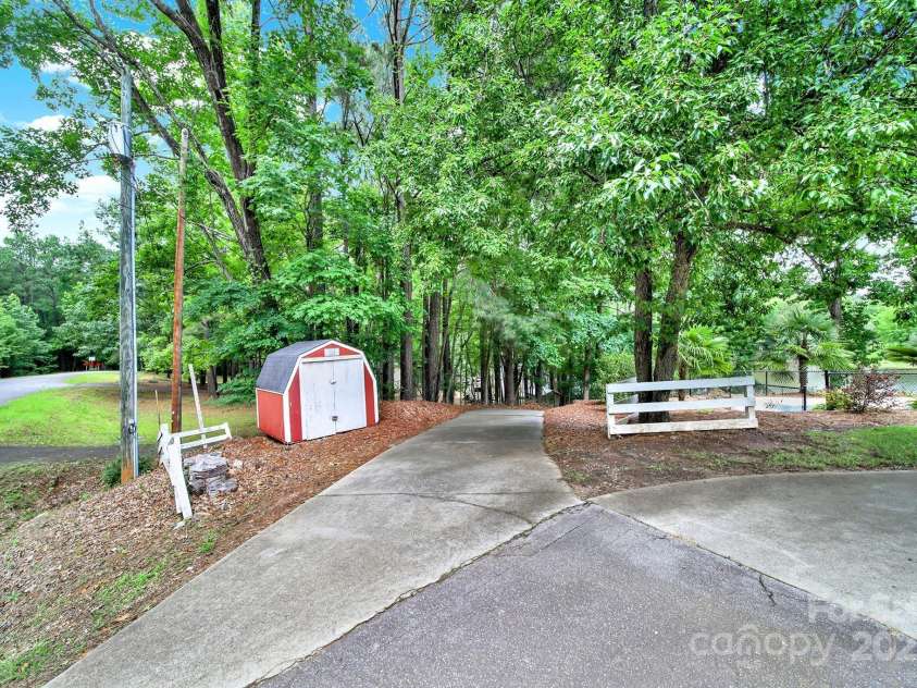 2248 White Heron Road, Liberty Hill, SC 29074.  MLS# CAR4263378, YatesRealty ID 17366. 