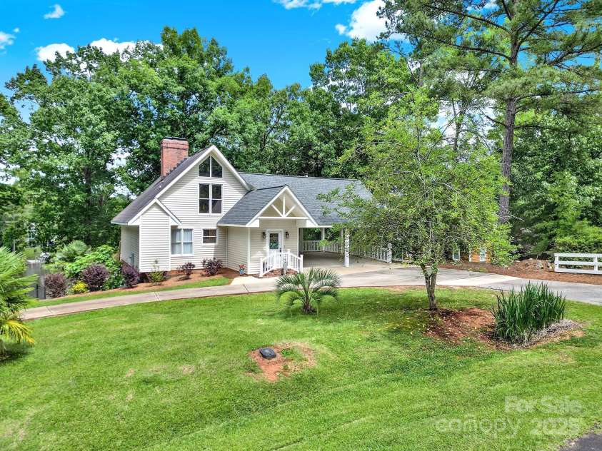2248 White Heron Road, Liberty Hill, SC 29074.  MLS# CAR4263378, YatesRealty ID 17366. 