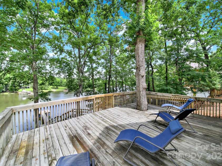 2248 White Heron Road, Liberty Hill, SC 29074.  MLS# CAR4263378, YatesRealty ID 17366. 