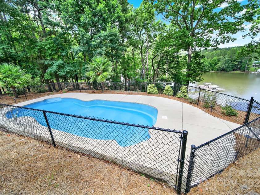 2248 White Heron Road, Liberty Hill, SC 29074.  MLS# CAR4263378, YatesRealty ID 17366. 