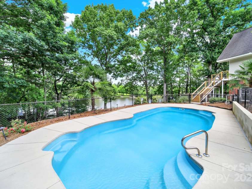 2248 White Heron Road, Liberty Hill, SC 29074.  MLS# CAR4263378, YatesRealty ID 17366. 