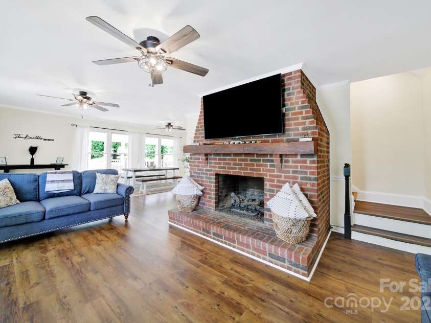 2248 White Heron Road, Liberty Hill, SC 29074.  MLS# CAR4263378, YatesRealty ID 17366. Den