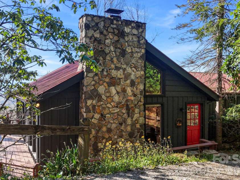 339 Granny Lewis Lane, Mars Hill, NC 28754.  MLS# CAR4373985, YatesRealty ID 17366. 