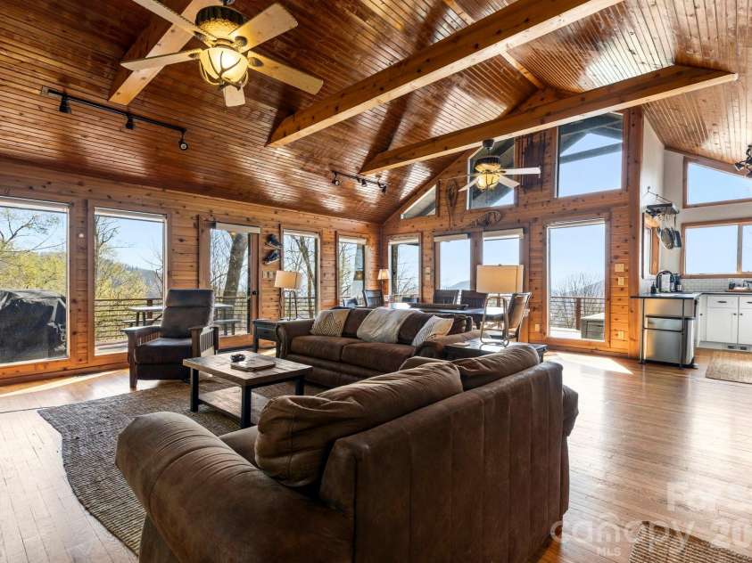 339 Granny Lewis Lane, Mars Hill, NC 28754.  MLS# CAR4373985, YatesRealty ID 17366. 