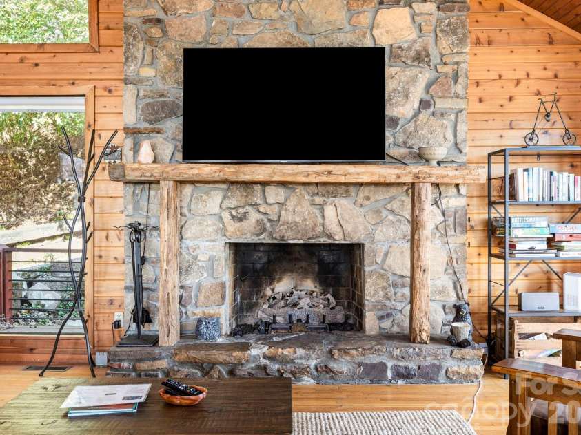 339 Granny Lewis Lane, Mars Hill, NC 28754.  MLS# CAR4373985, YatesRealty ID 17366. 