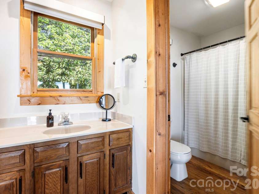339 Granny Lewis Lane, Mars Hill, NC 28754.  MLS# CAR4373985, YatesRealty ID 17366. 