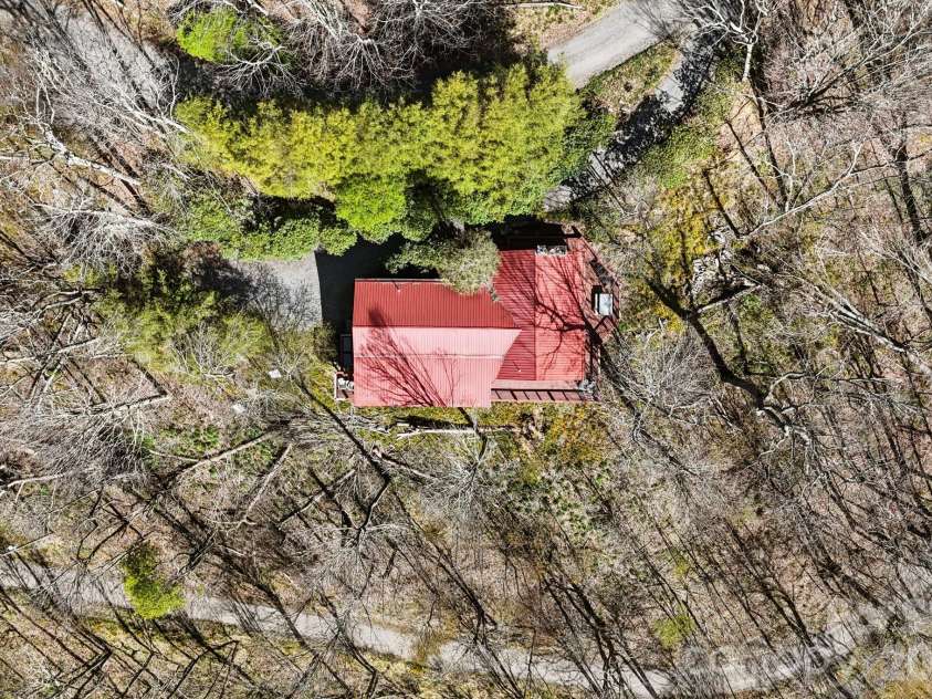 339 Granny Lewis Lane, Mars Hill, NC 28754.  MLS# CAR4373985, YatesRealty ID 17366. 