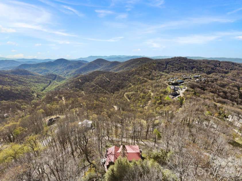 339 Granny Lewis Lane, Mars Hill, NC 28754.  MLS# CAR4373985, YatesRealty ID 17366. 