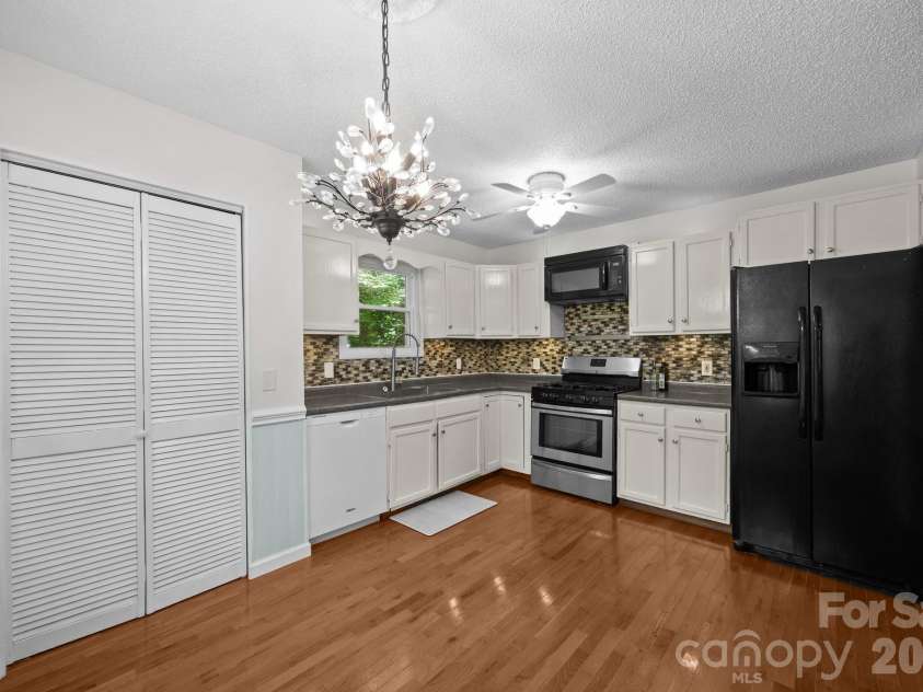 193 Timberside Drive, Mars Hill, NC 28754.  MLS# CAR4272349, YatesRealty ID 17368. 
