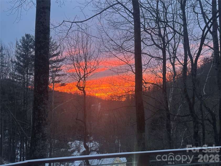 193 Timberside Drive, Mars Hill, NC 28754.  MLS# CAR4272349, YatesRealty ID 17368. 