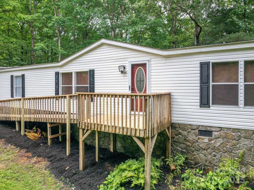 6903 Knottywood Lane, Vale, NC 28168.  MLS# CAR4264678, YatesRealty ID 17368. 