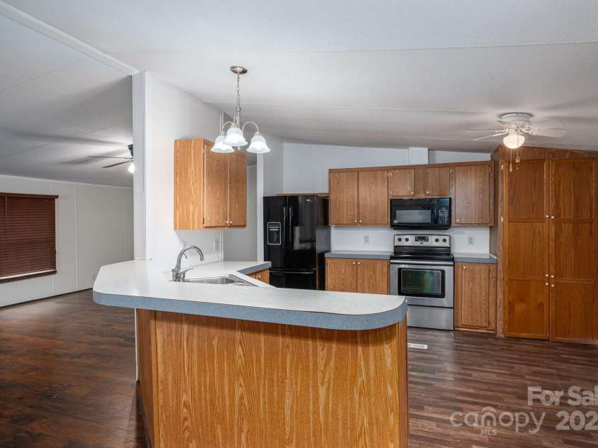 6903 Knottywood Lane, Vale, NC 28168.  MLS# CAR4264678, YatesRealty ID 17368. Kitchen