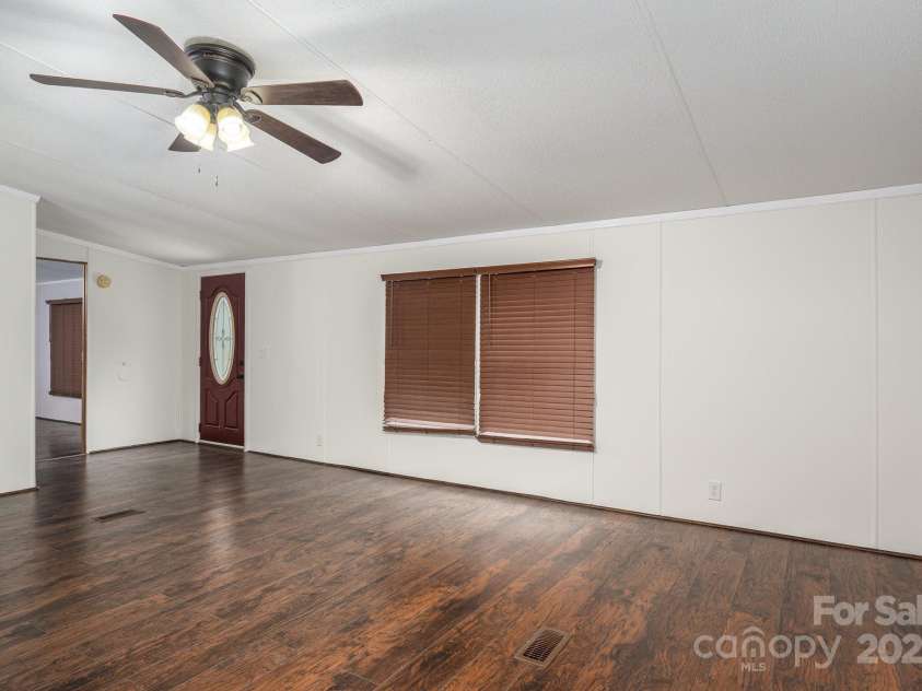 6903 Knottywood Lane, Vale, NC 28168.  MLS# CAR4264678, YatesRealty ID 17368. Living room