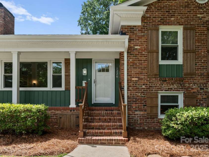 1226 Tarrington Avenue, Charlotte, NC 28205.  MLS# CAR4265086, YatesRealty ID 17369. 