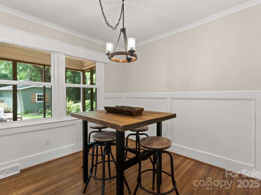 1226 Tarrington Avenue, Charlotte, NC 28205.  MLS# CAR4265086, YatesRealty ID 17369. 