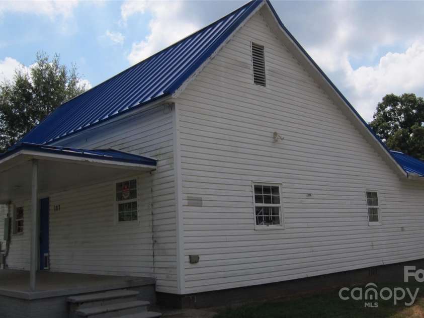 127 Hill Street, Mooresboro, NC 28114.  MLS# CAR4286211, YatesRealty ID 1737. 