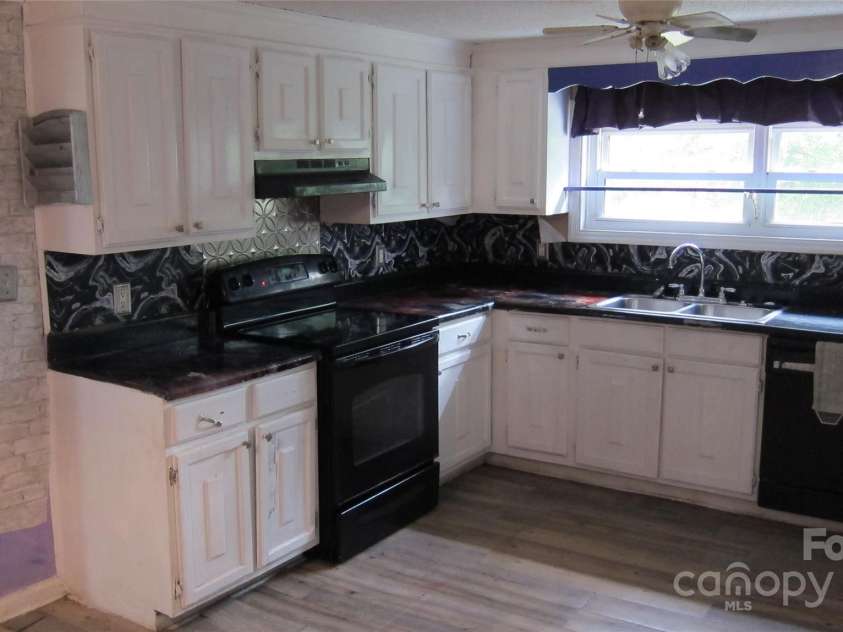 127 Hill Street, Mooresboro, NC 28114.  MLS# CAR4286211, YatesRealty ID 1737. 