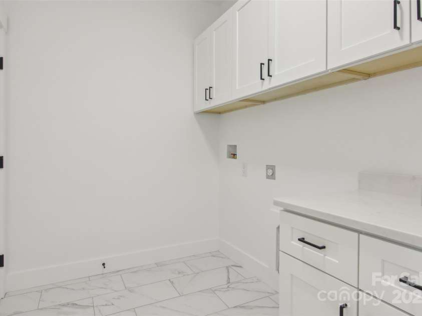 201 Plato Place, Etowah, NC 28729.  MLS# CAR4152788, YatesRealty ID 1737. 