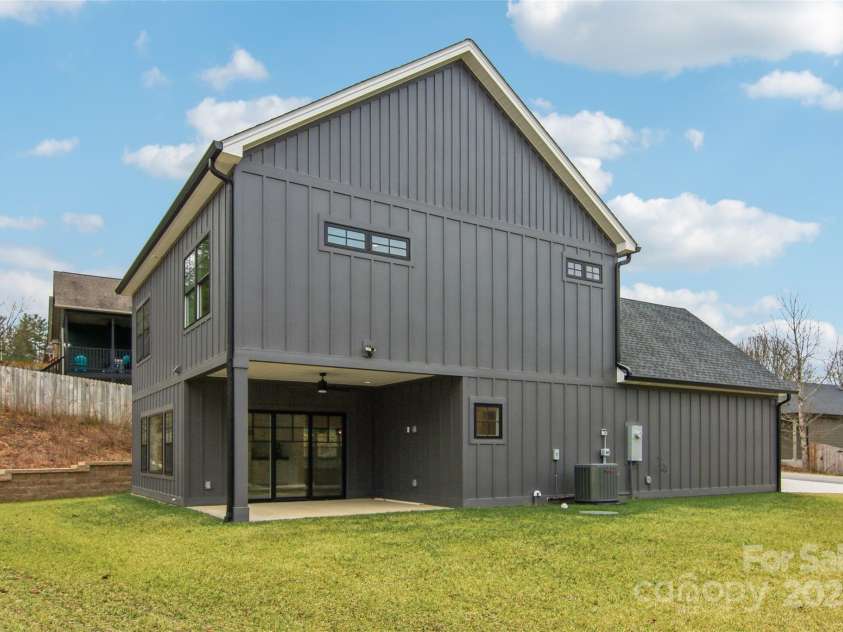 201 Plato Place, Etowah, NC 28729.  MLS# CAR4152788, YatesRealty ID 1737. 