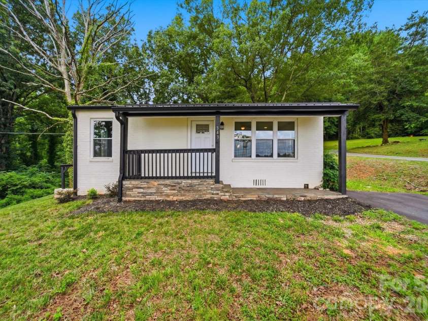 343 Shasta Lane, Lenoir, NC 28645.  MLS# CAR4405922, YatesRealty ID 1737. 