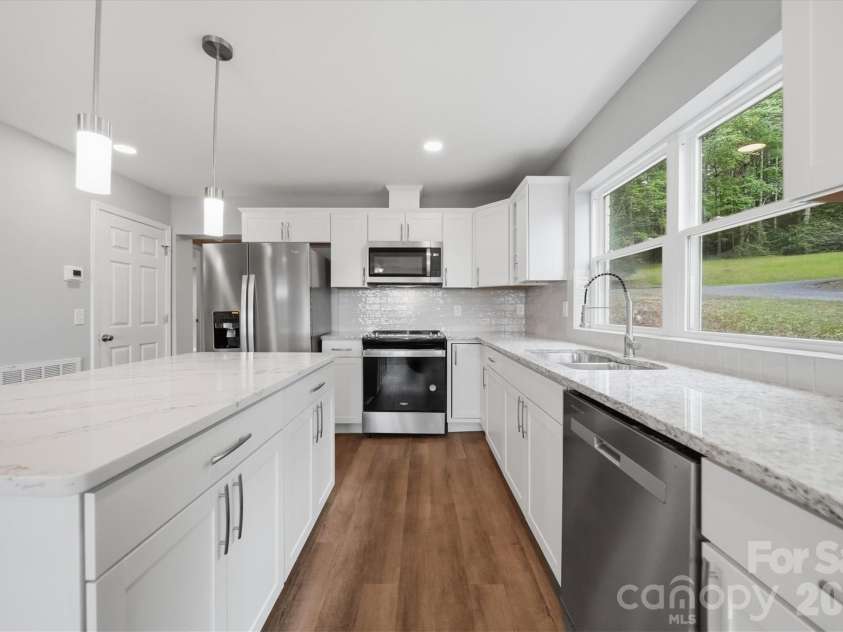 343 Shasta Lane, Lenoir, NC 28645.  MLS# CAR4405922, YatesRealty ID 1737. 