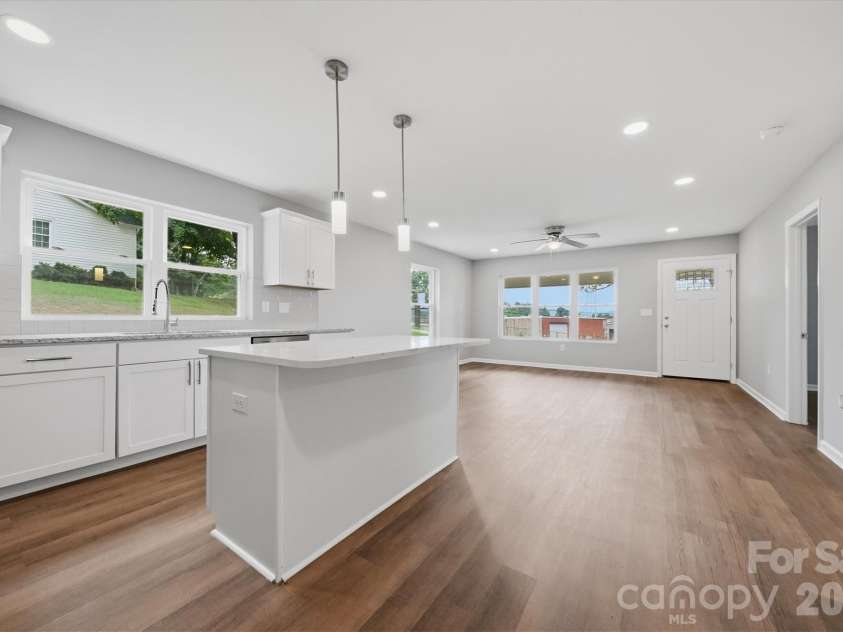 343 Shasta Lane, Lenoir, NC 28645.  MLS# CAR4405922, YatesRealty ID 1737. 