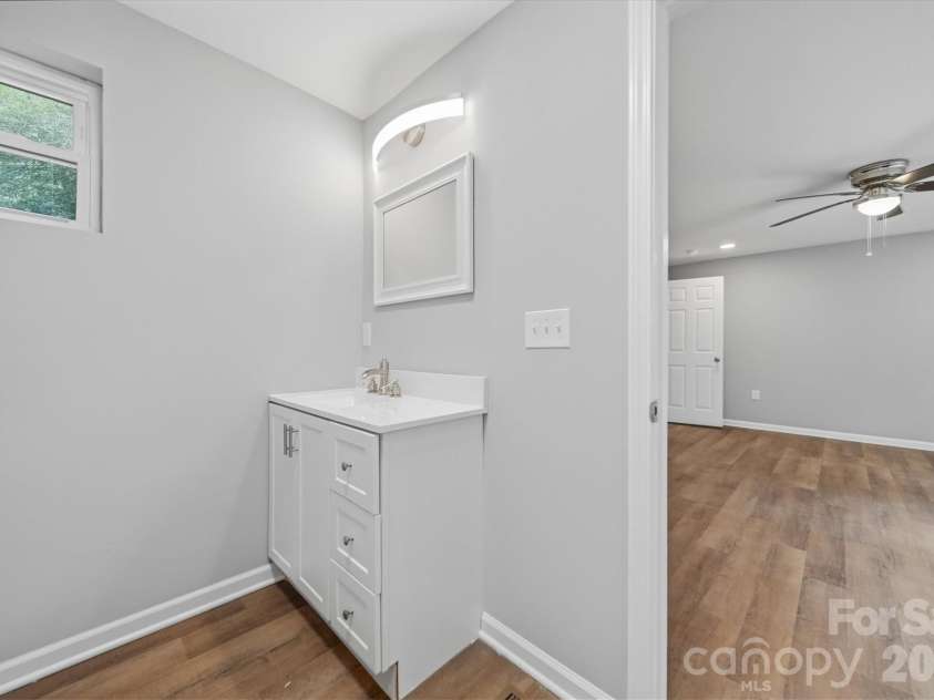 343 Shasta Lane, Lenoir, NC 28645.  MLS# CAR4405922, YatesRealty ID 1737. 