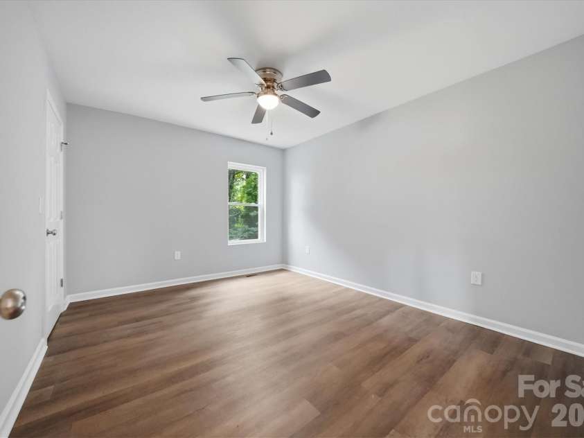 343 Shasta Lane, Lenoir, NC 28645.  MLS# CAR4405922, YatesRealty ID 1737. 