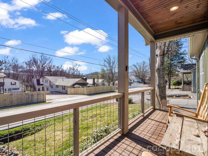 3 Staffordshire Drive, Black Mountain, NC 28711.  MLS# CAR4356015, YatesRealty ID 17370. 