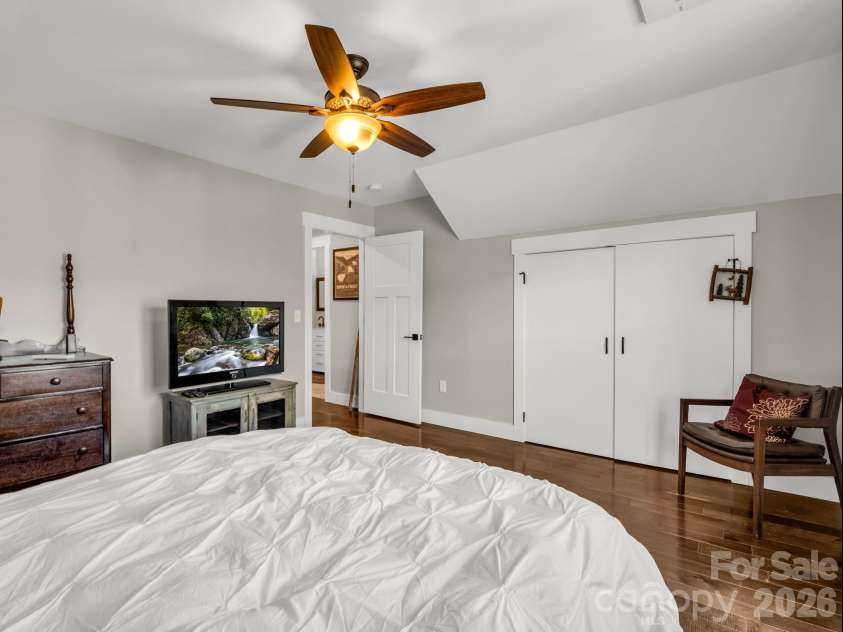 3 Staffordshire Drive, Black Mountain, NC 28711.  MLS# CAR4356015, YatesRealty ID 17370. 