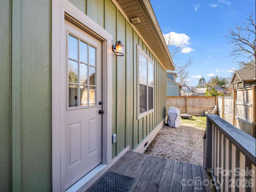 3 Staffordshire Drive, Black Mountain, NC 28711.  MLS# CAR4356015, YatesRealty ID 17370. 