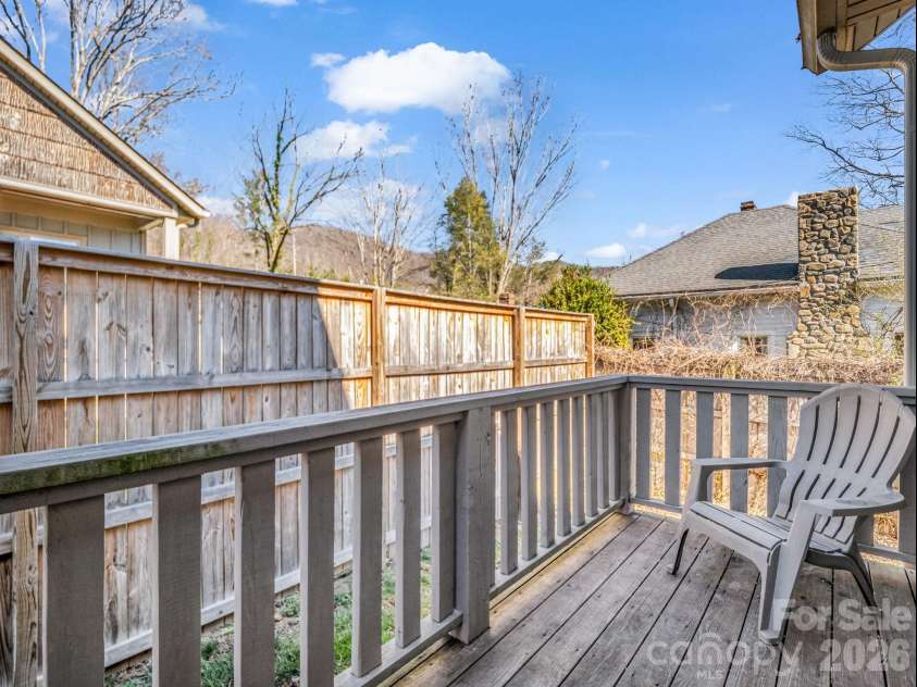 3 Staffordshire Drive, Black Mountain, NC 28711.  MLS# CAR4356015, YatesRealty ID 17370. 