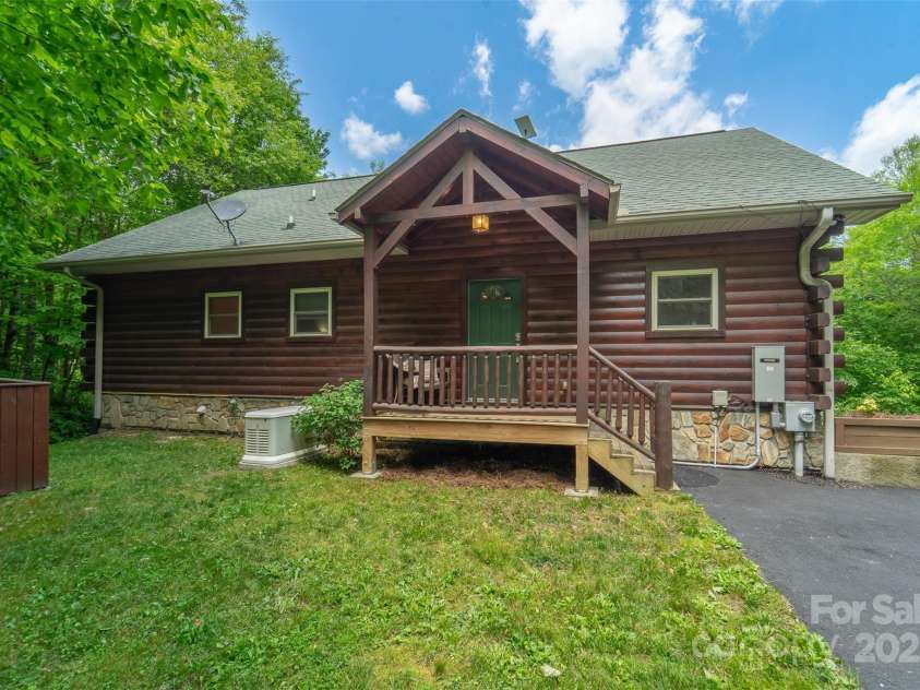 938 Trickle Creek Road, Waynesville, NC 28785.  MLS# CAR4267173, YatesRealty ID 17370. 