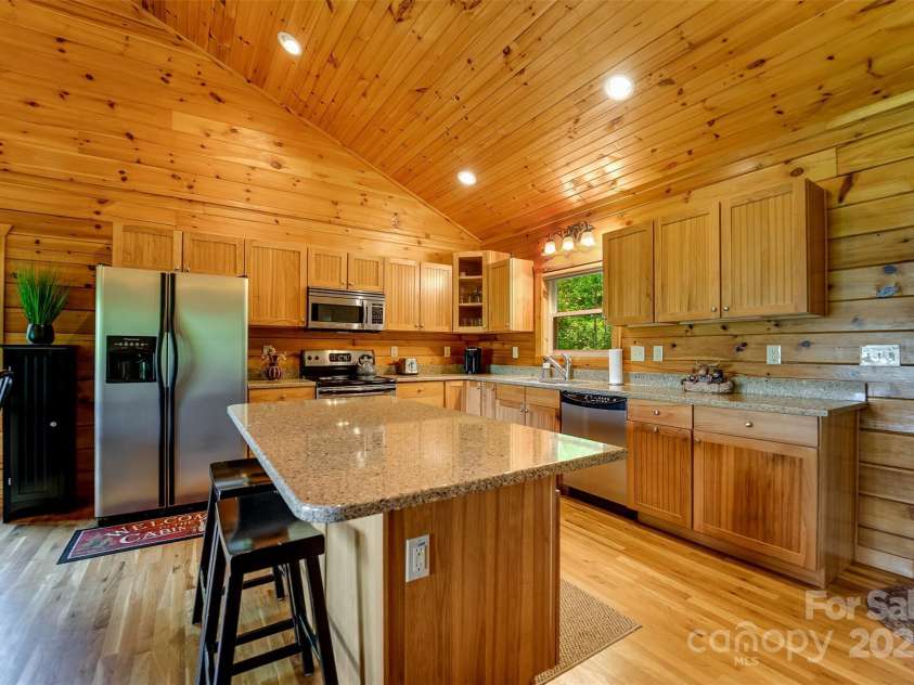 938 Trickle Creek Road, Waynesville, NC 28785.  MLS# CAR4267173, YatesRealty ID 17370. 