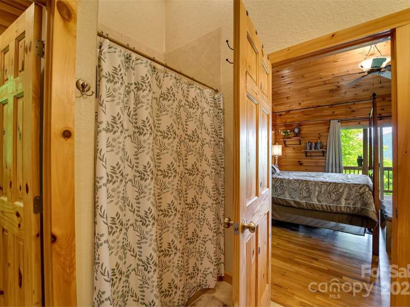 938 Trickle Creek Road, Waynesville, NC 28785.  MLS# CAR4267173, YatesRealty ID 17370. 