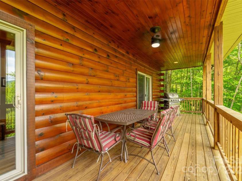 938 Trickle Creek Road, Waynesville, NC 28785.  MLS# CAR4267173, YatesRealty ID 17370. 