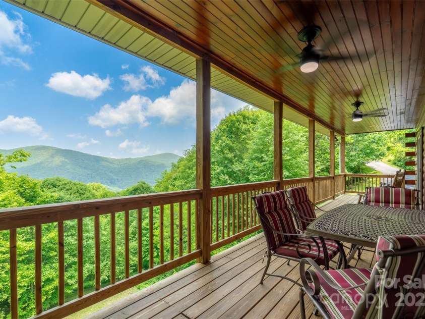 938 Trickle Creek Road, Waynesville, NC 28785.  MLS# CAR4267173, YatesRealty ID 17370. 